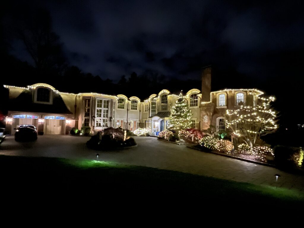 Christmas lights installation services in New york