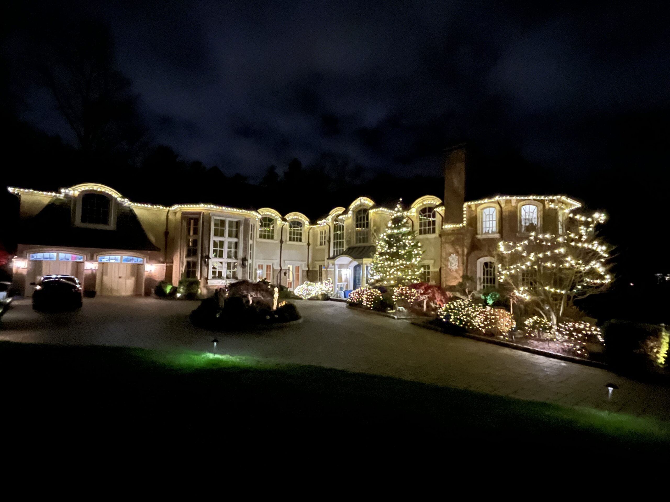 Christmas lights installation services in New york